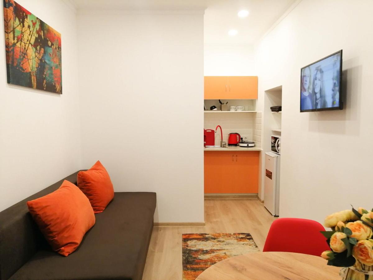 Світло Цілодобово Apartments In The City Center Lviv Eksteriør billede